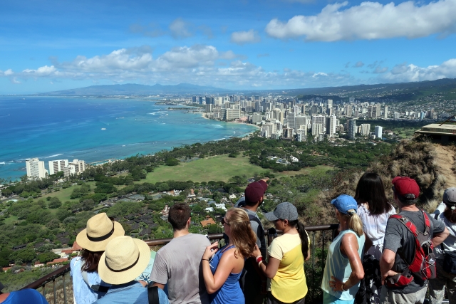 ホノルル　観光客