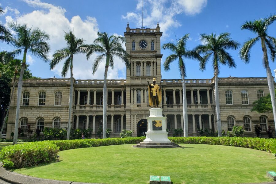 カメハメハ大王　イオラニ宮殿