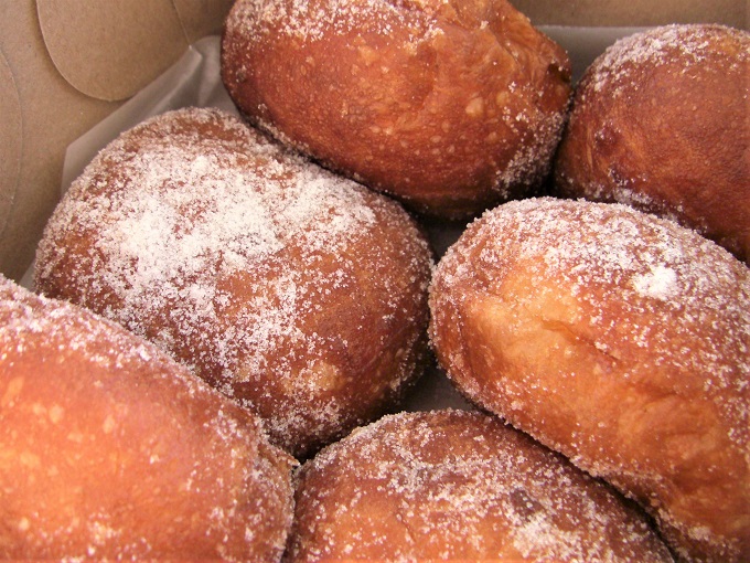 ハワイアングルメ マラサダ 箱いっぱいのマラサダドーナツ