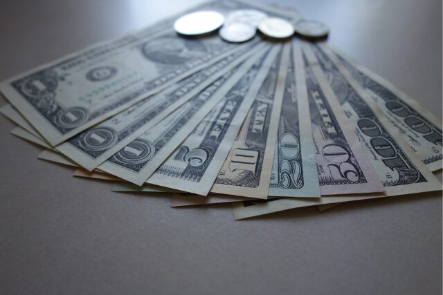 アメリカ　お金　お札　コイン