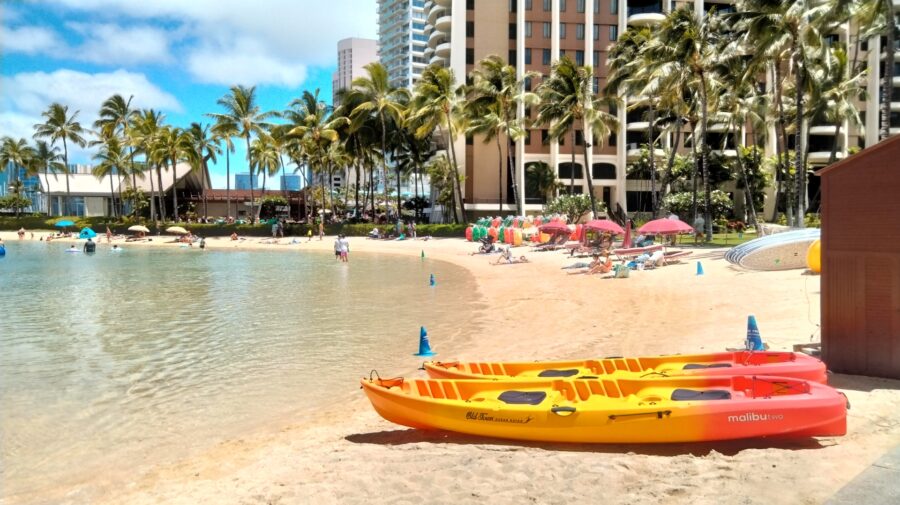 ハワイ　ビーチ　リゾート　マリンスポーツ